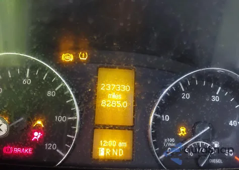 2015 Mercedes-Benz Sprinter 2500 High Roof из США, поврежденный, VIN WD3PE8CC0F5978878